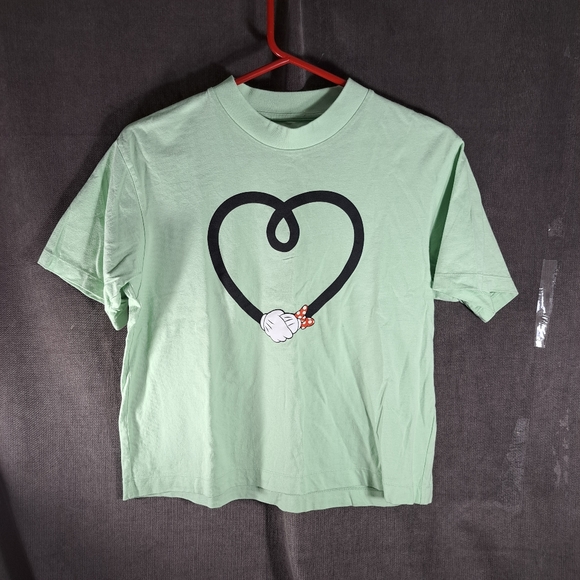 Uniqlo x Ambush Minnie Mickey Mouse Holding Hands Heart Green Graphic Tee VG XS - Picture 1 of 10